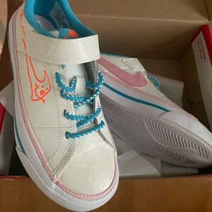 NWT Nike- Court Legacy size 13C